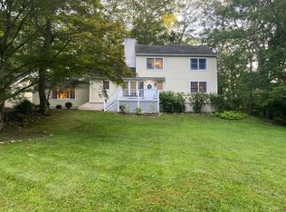 (Undisclosed Address), Weston, CT 06883