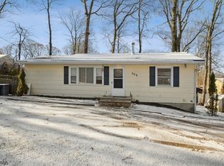 206 Brooklyn Mountain Rd, Hopatcong Boro, NJ 07843