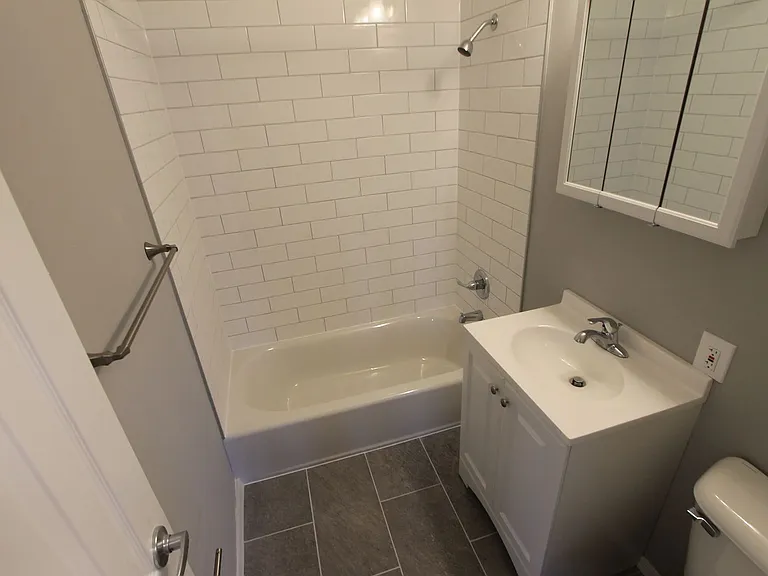 West Walnut Lane Apartments — Photo 48
