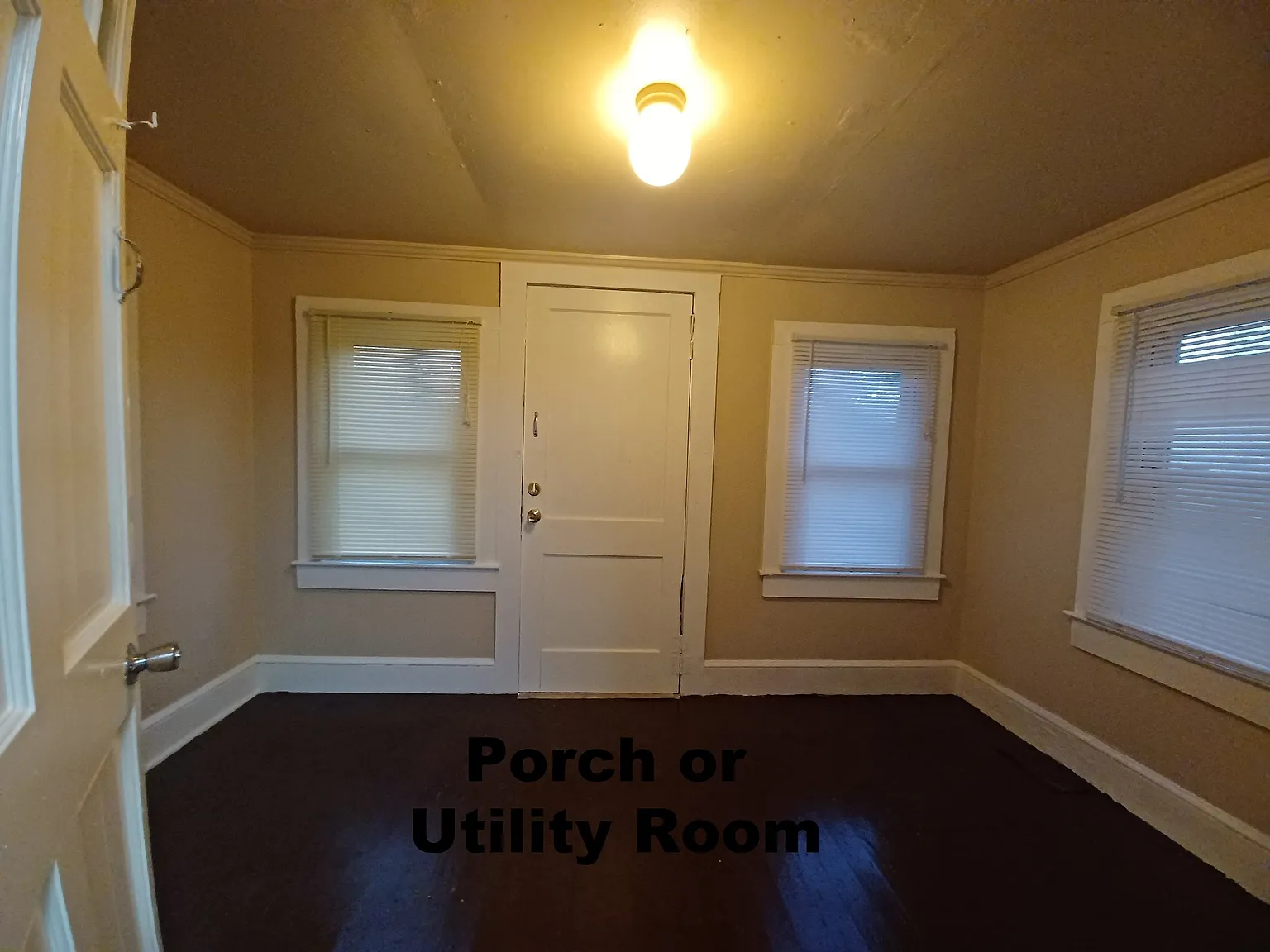 3 bed, 1279 sqft, $975 — Photo 3