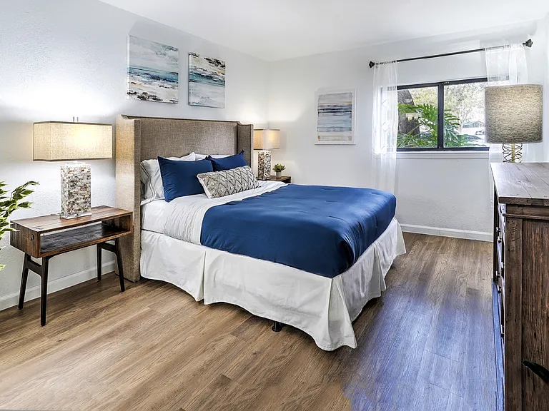 Emerald Palms Apartment Homes — Photo 13