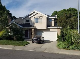 430 E Crown Pointe Dr, Murray, UT 84107