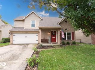 11064 Oakridge Dr, Fishers, IN 46038