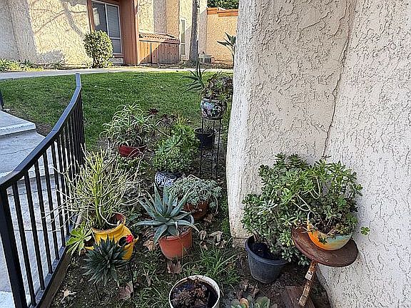 4th image of 3715 Country Club Dr Unit 1