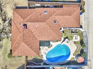 2252 Big Bend Dr, Carrollton, TX 75007