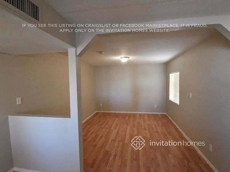 7619 W Devonshire Ave — Photo 4
