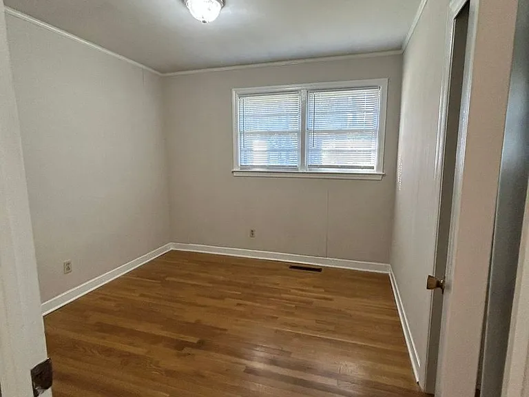 523 Colonial Dr — Photo 29