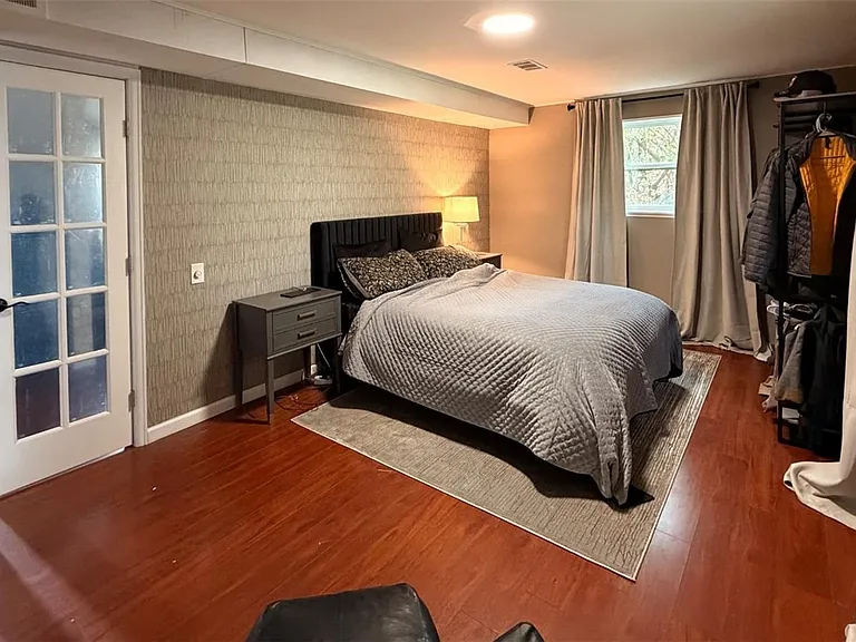 10921 Hermosa Ct — Photo 12