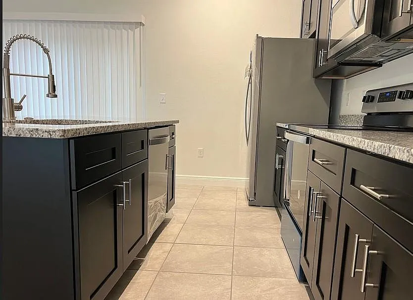 3 bed, 2.0 bath, 1522 sqft, $1,800 — Photo 4