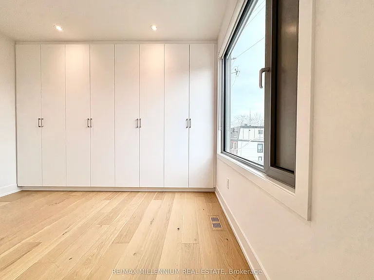 155 Dovercourt Rd #2 — Photo 12