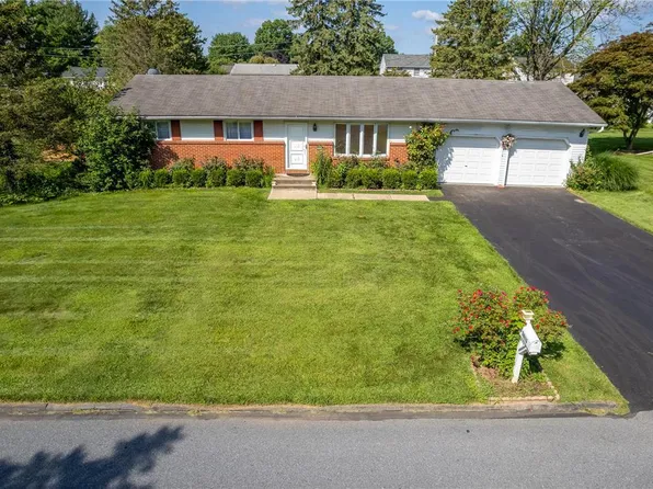 3613 Ironstone Rd, Bethlehem, PA 18020