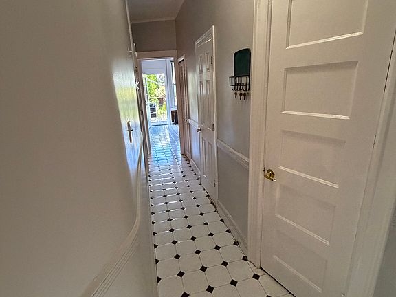 4th image of 6111 Palmetto St #1