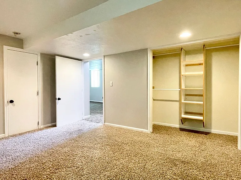 2705 S. Imperial St. — Photo 23
