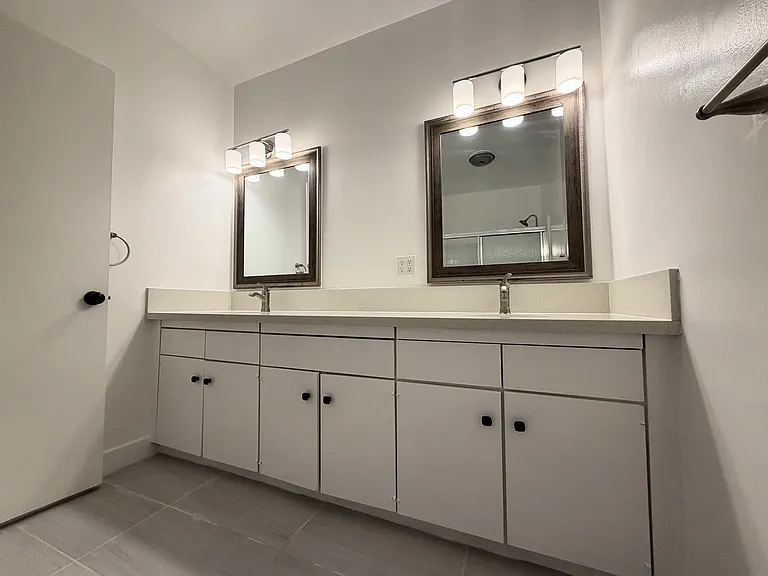 1452 Berkeley St #1 — Photo 18