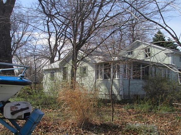 2nd image of 38866 Lake Shore Blvd