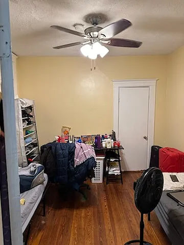 4 bed, 9999 sqft, $3,400 — Photo 3