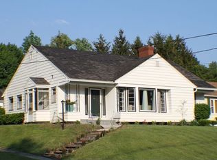 201 Hancock Dr, Syracuse, NY 13207