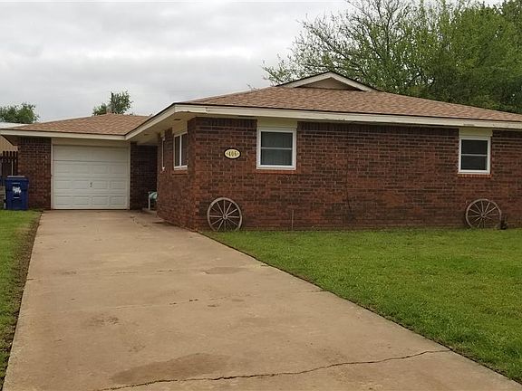 2nd image of 406 Chisholm Cir