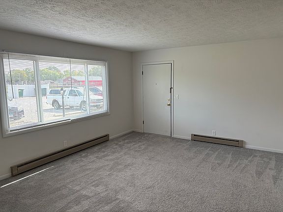 2nd image of 834 N Bell St APT 4