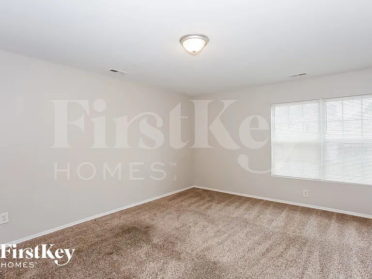 2709 Buckleigh Dr — Photo 16