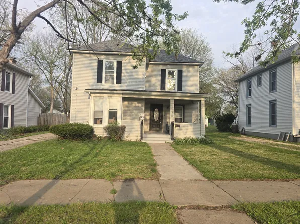 817 S Poplar St, Ottawa, KS 66067
