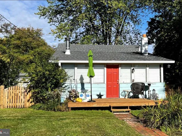 1627 Lee Dr, Edgewater, MD 21037