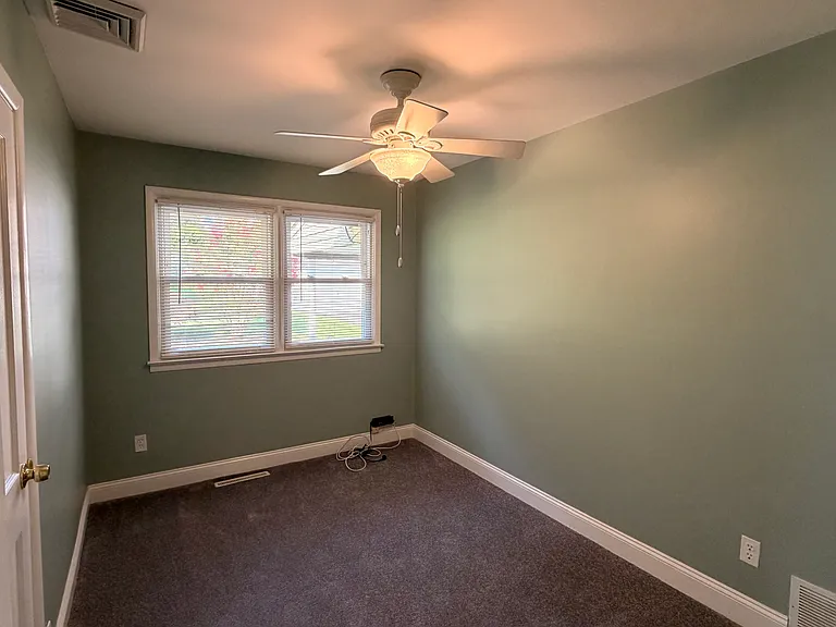 3639 Windsor Dr — Photo 12