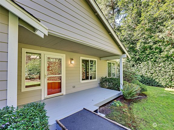 5th image of 5915 NE Spruce Drive
