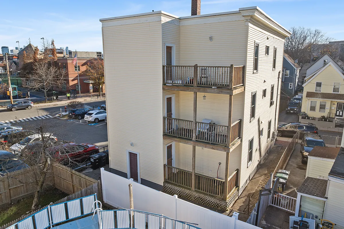 Building Photo - 36 Fountain Ave #3