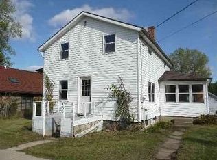 160 S Washington St, Wyocena, WI 53969