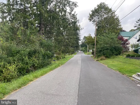 E Reese St, Oakland, MD 21550