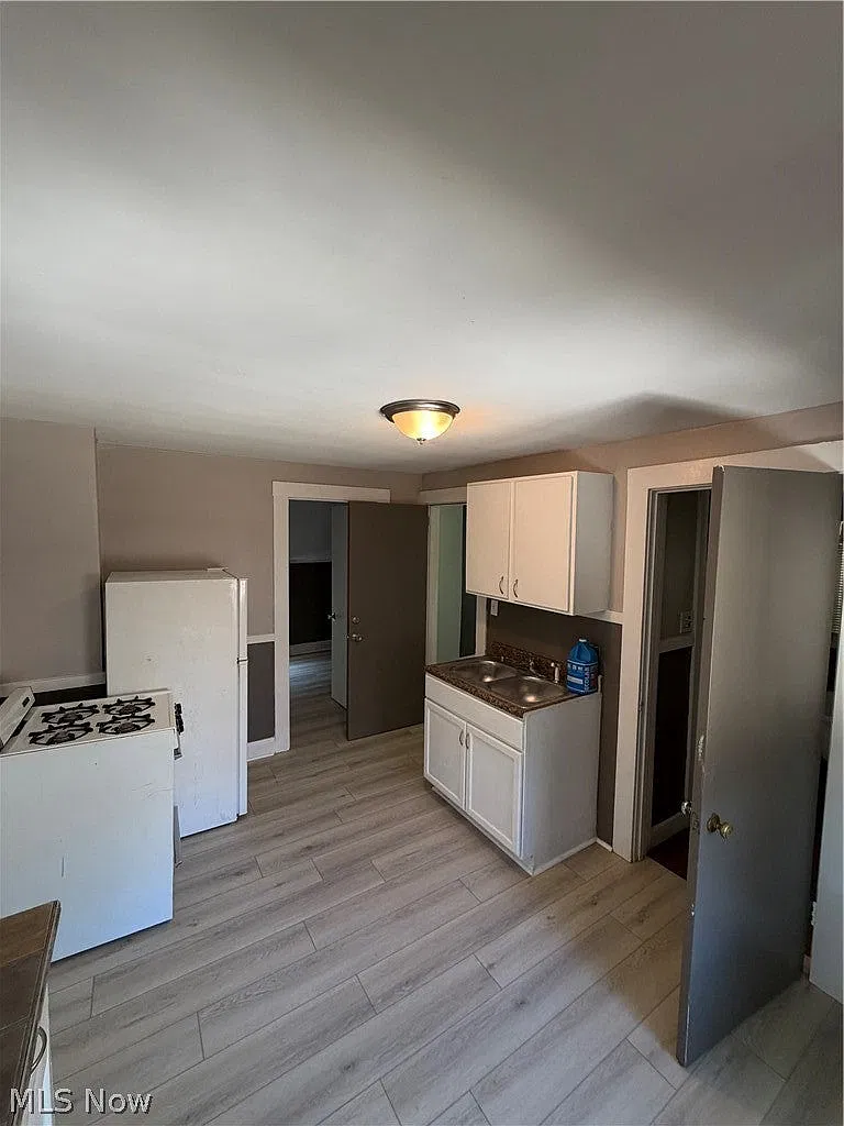 1 bed, $1,100 — Photo 4