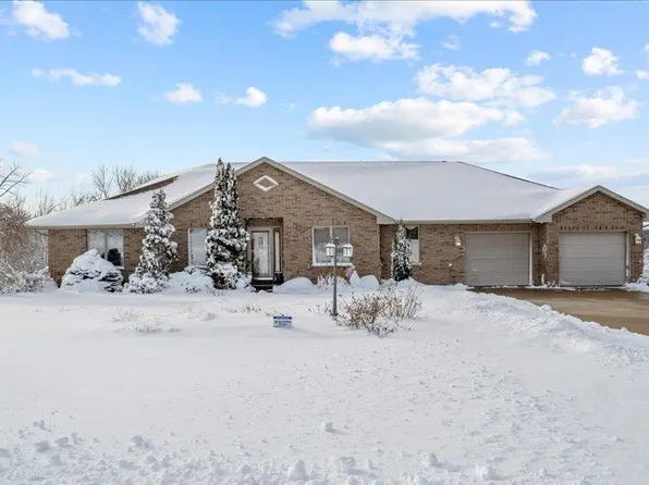 10191 Blue Spruce Dr, Peosta, IA 52068