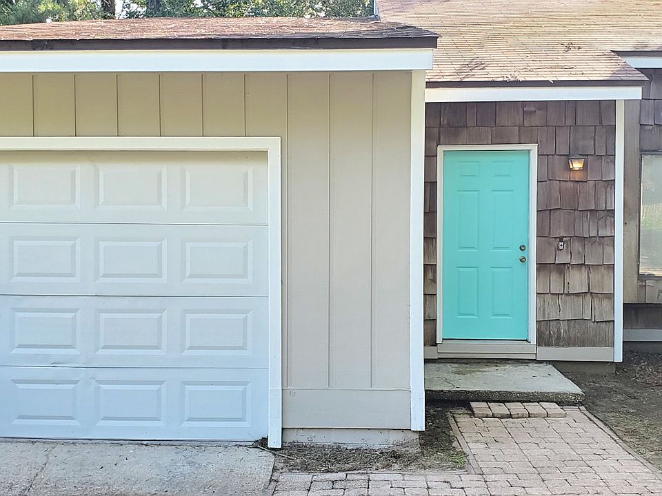 1st image of 4941 Easy St