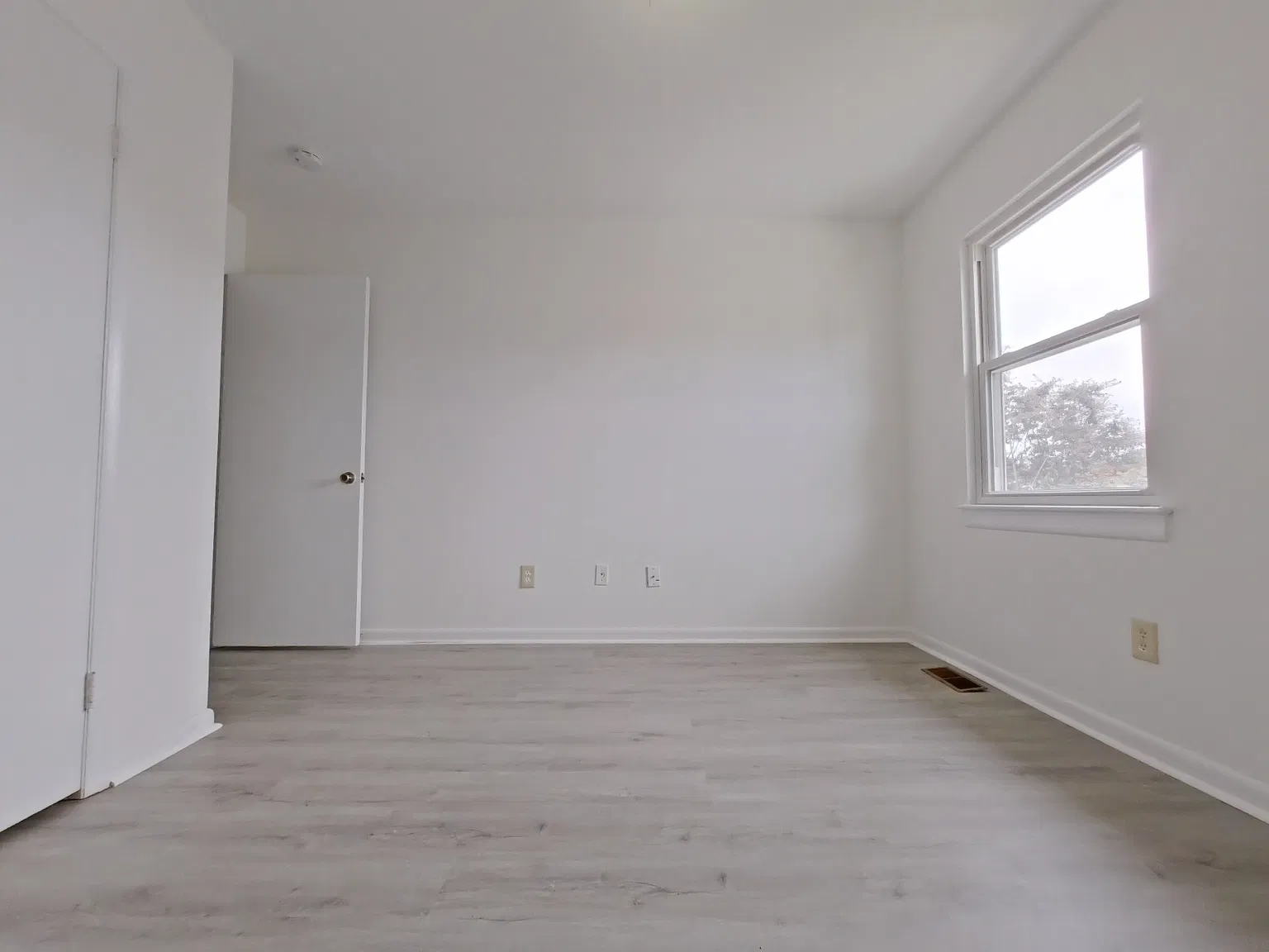 3 bed, 2.5 bath, 1344 sqft, $1,395 — Photo 4