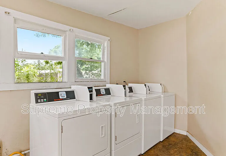 1151 34th Ave N #7 — Photo 12