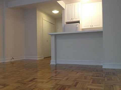 2nd image of 141 W 16th St APT 4D