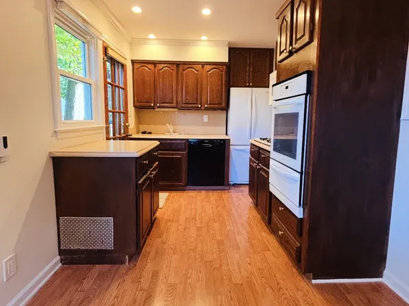 (undisclosed Address), Merrick, NY 11566