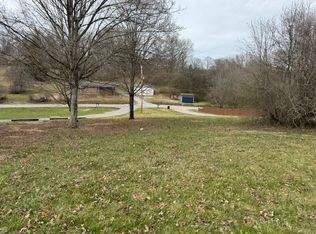 909 Foster Rd UNIT B1, Lenoir City, TN 37771