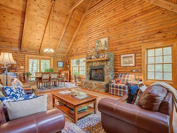 5th image of 186 Maier Farm Way