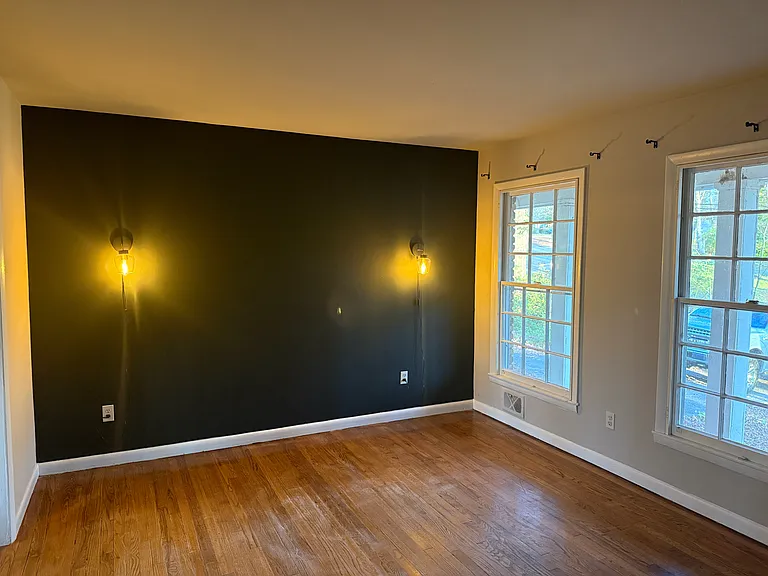 101 College Cir — Photo 5