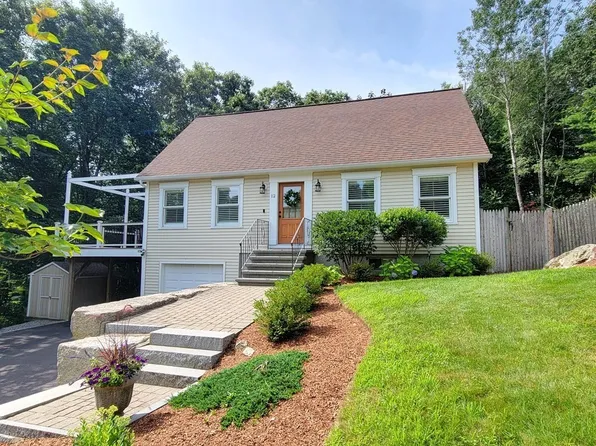 12 Boulder Hill Ln, Ashland, MA 01721