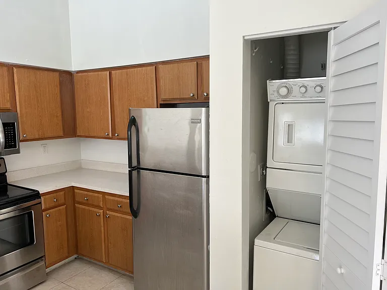 2445 SW 18th Ter #1105 — Photo 32