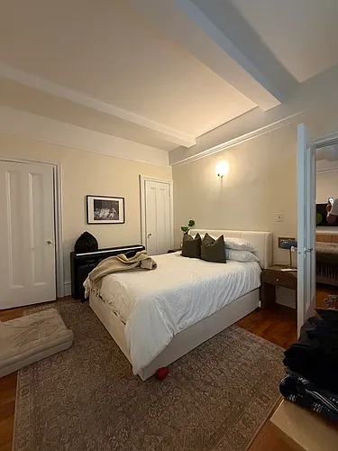 170 W 74th St #301 Photo 1
