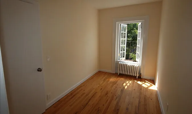 Rented by Waverly Realty Associates | media 14