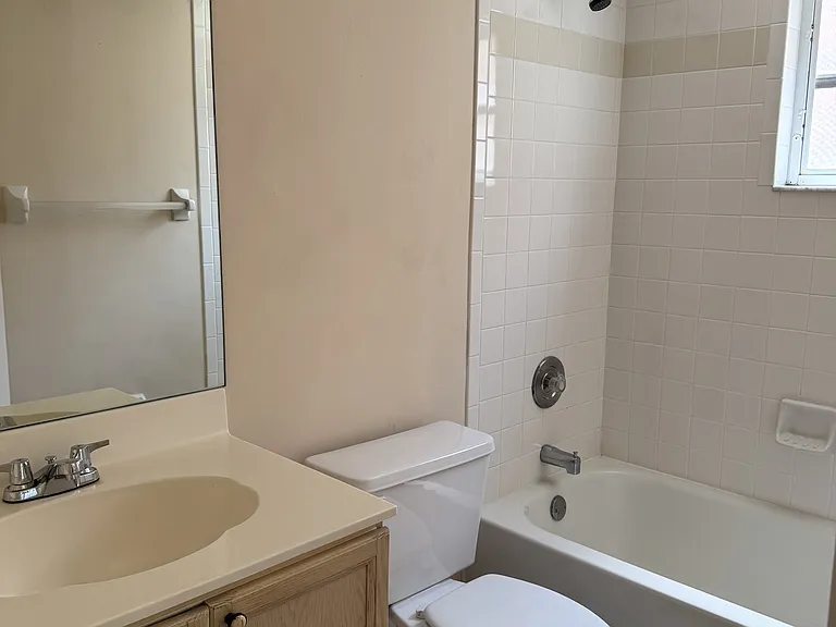 12303 Londonderry Ln #12303 — Photo 6