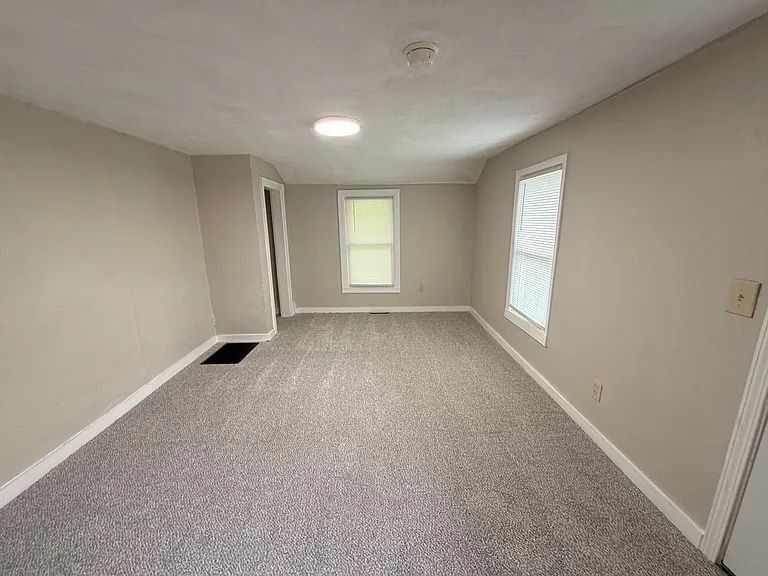 714 Hazel St — Photo 10