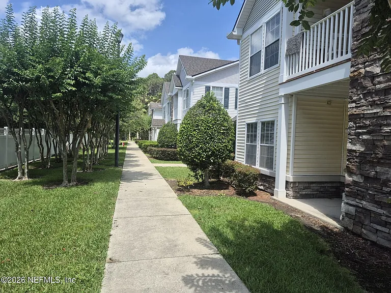 2200 Marsh Hawk Ln #205 — Photo 2