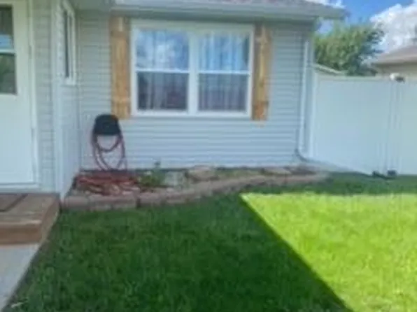 343 Tabor Dr, Killdeer, ND 58640