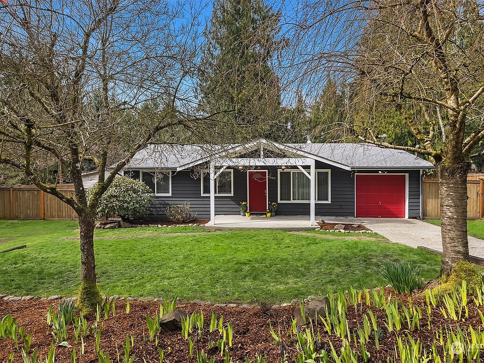 1st image of 907 211th Avenue NE